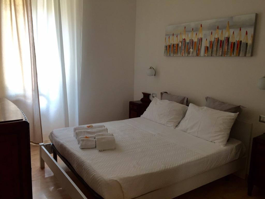 Casa Vacanza Colosseo روما الغرفة الصورة